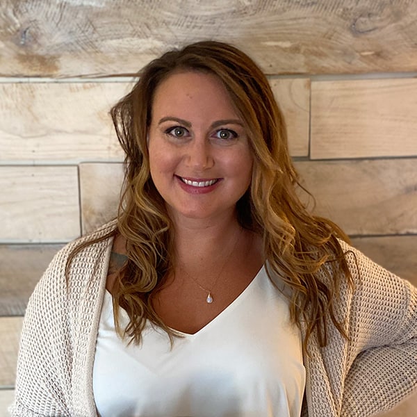 Photo of Nena Forshee, LCSW, therapist at Deep Connections Counseling. Providing evening online therapy in Virginia and in-person sessions in Norfolk.